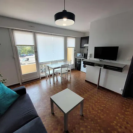 Apartment Lumineux Avec Balcon Sud Et Parking A Berck-plage - Fr-1-674-51 *